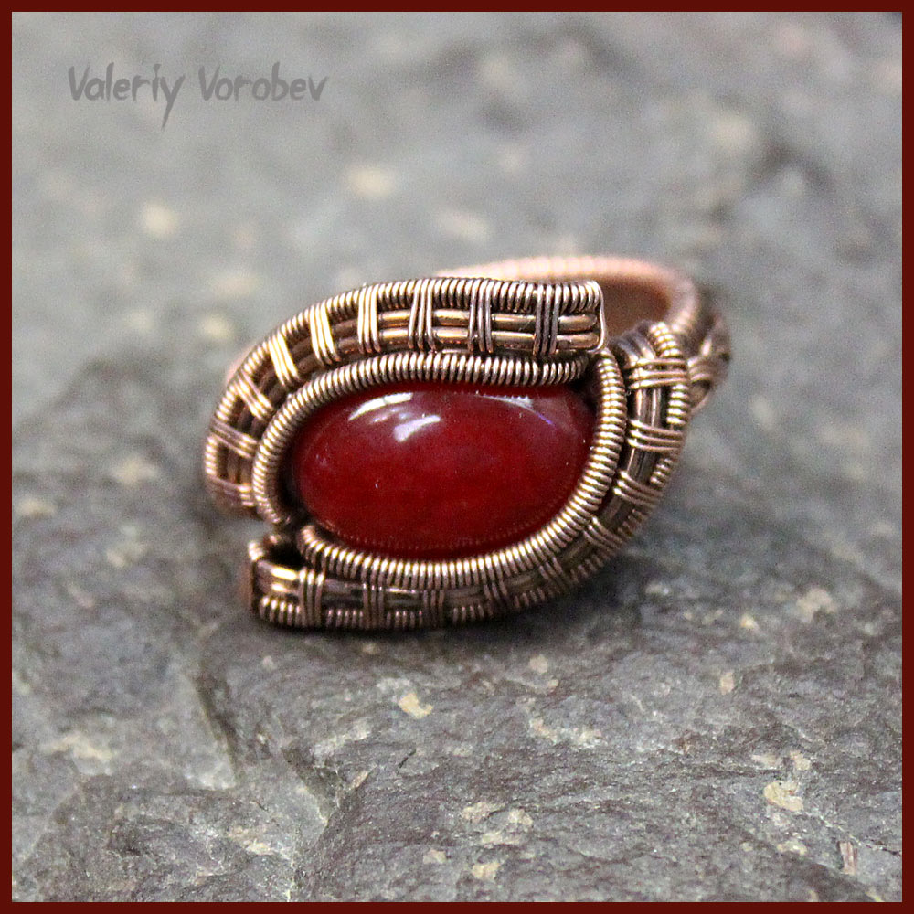 кольца из проволоки и камней в технике wire wrap