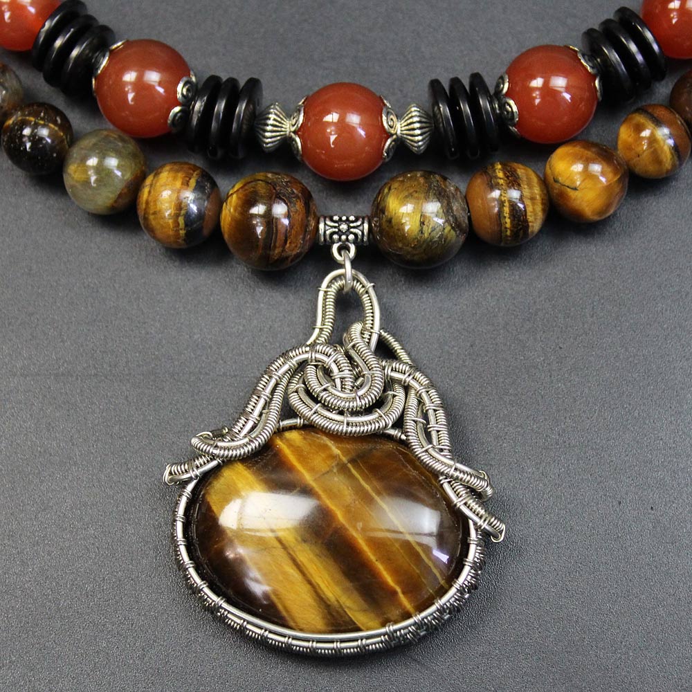 Колье ручной работы из камня Тигровый глаз и проволоки нейзильбер