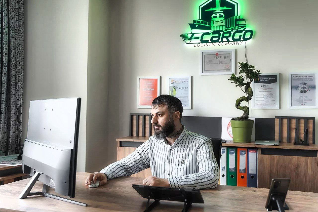 Расул Каитов — автор курса Global Buyers