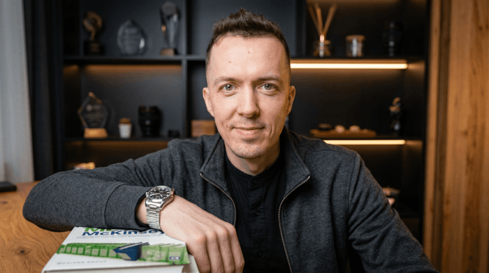 Алексей Лавров